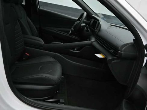New 2026 Hyundai Elantra SEL Sport FWD image 12