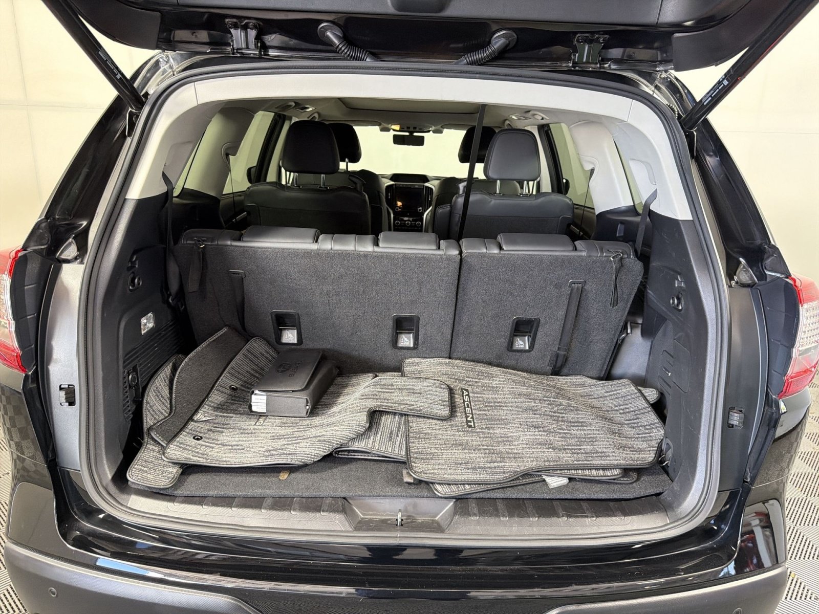 Used 2022 Subaru Ascent Touring AWD/4WD image 27