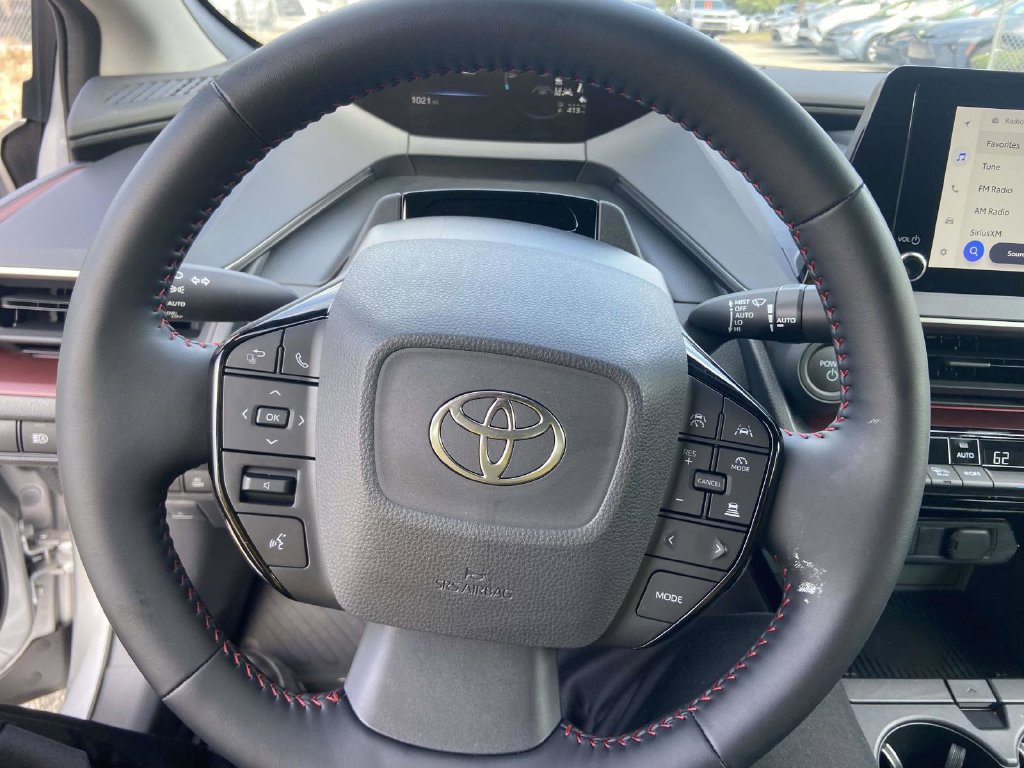 Used 2025 Toyota Prius Plug-In Hybrid FWD image 36
