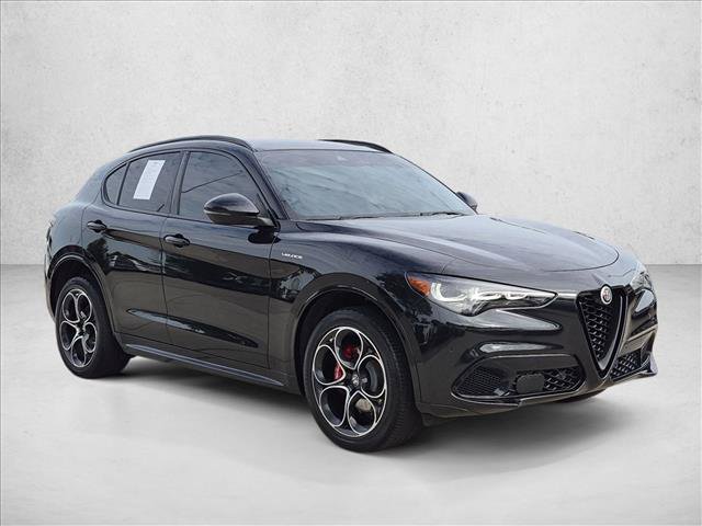 Used 2024 Alfa Romeo Stelvio Veloce AWD/4WD image 3