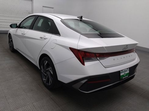 Used 2025 Hyundai Elantra SEL FWD image 5