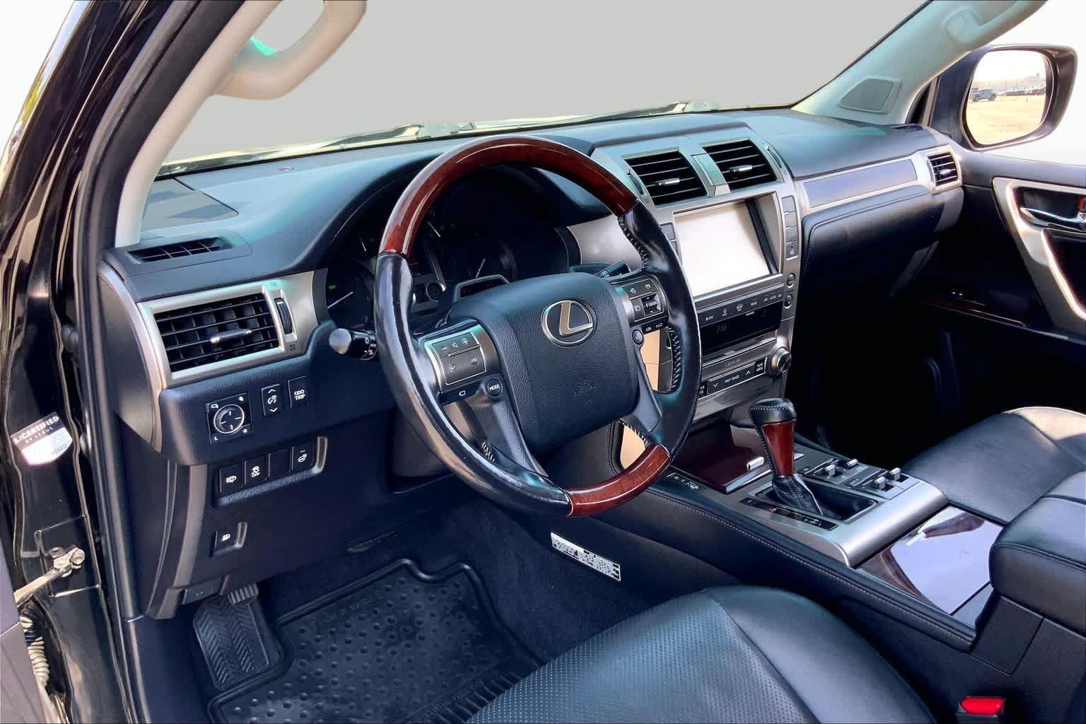 Used 2016 Lexus GX 460 Luxury AWD/4WD image 16