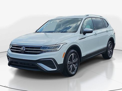 Used 2024 Volkswagen Tiguan Wolfsburg Edition FWD image 11
