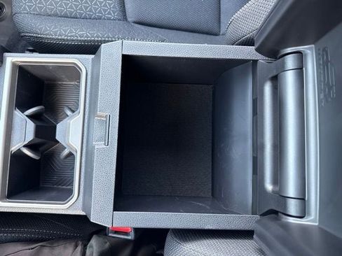 Certified 2025 Toyota 4Runner SR5 AWD/4WD image 33