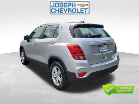 Used 2020 Chevrolet Trax LS FWD image 3