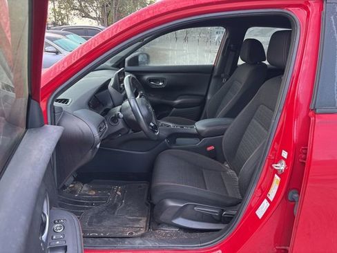 Used 2023 Honda HR-V Sport image 5
