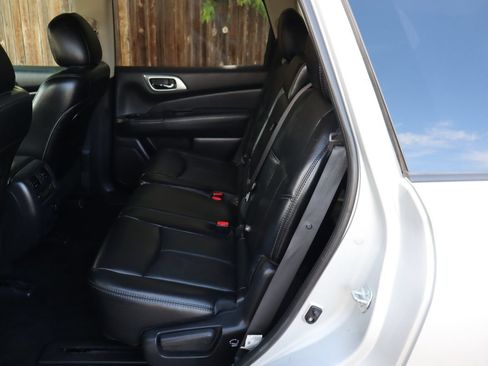 Used 2016 Nissan Pathfinder Platinum AWD/4WD image 20