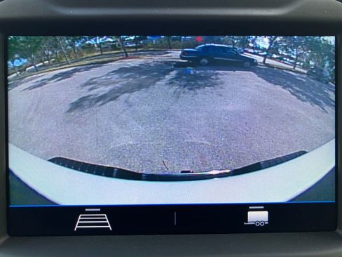 Used 2022 Chevrolet Silverado 3500 LT w/ Convenience Package image 23