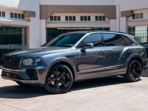 Used 2024 Bentley Bentayga Extended Wheelbase AWD/4WD image 41
