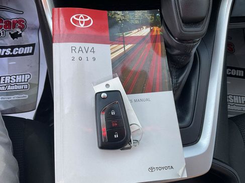 Used 2019 Toyota RAV4 LE w/ All Weather Liner Package AWD/4WD image 20