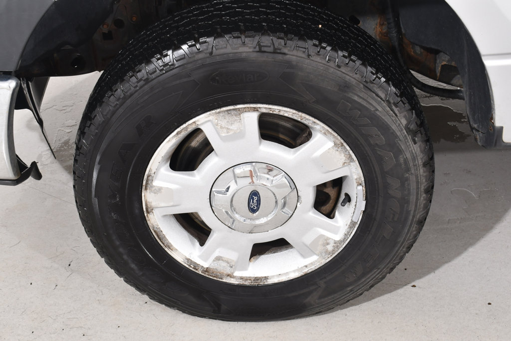 Used 2014 Ford F150 XL w/ Equipment Group 101A Mid AWD/4WD image 24