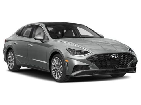 Used 2022 Hyundai Sonata Limited w/ Cargo Package FWD image 9