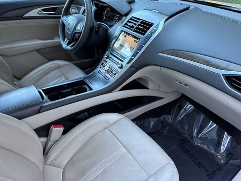 Used 2018 Lincoln MKZ Reserve w/ Luxury Package image 15