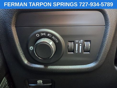 Used 2024 Jeep Grand Cherokee L Laredo RWD image 26