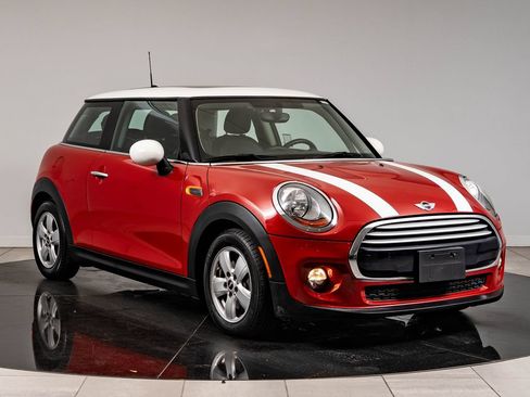 Used 2014 MINI Cooper 2-Door Hardtop FWD image 12