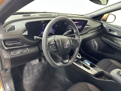 Used 2024 Buick Envista Preferred w/ Convenience II Package image 13