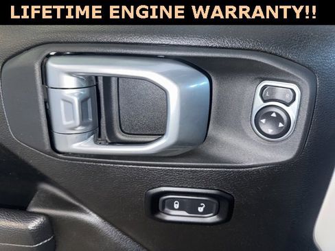 Used 2024 Jeep Gladiator Willys image 21