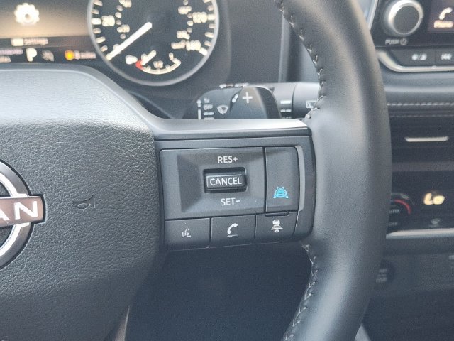 Used 2026 Nissan Rogue SV FWD image 29