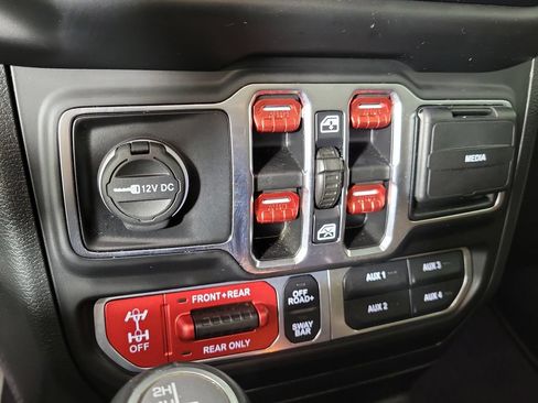 Used 2020 Jeep Gladiator Rubicon AWD/4WD image 24