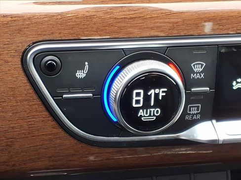 Used 2021 Audi A4 2.0T Premium w/ Convenience Package image 17