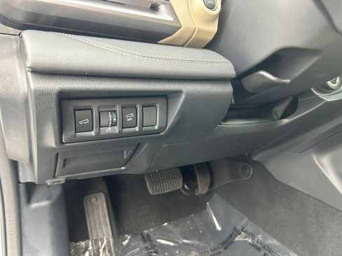 Used 2023 Subaru Outback Limited XT image 21