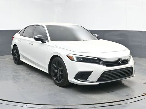 Used 2023 Honda Civic Sport image 2