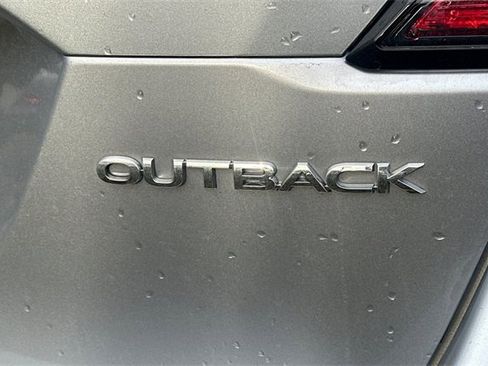 Used 2023 Subaru Outback Limited image 6