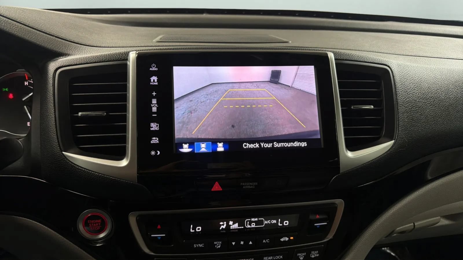 Used 2018 Honda Pilot Touring image 14