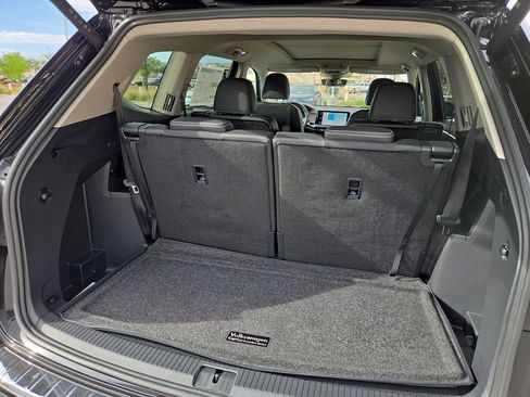 Used 2025 Volkswagen Atlas SEL image 15