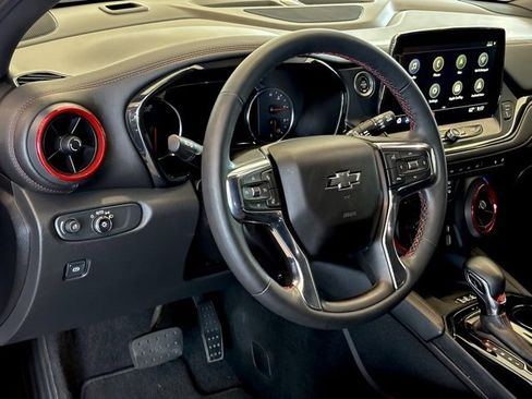 Used 2023 Chevrolet Blazer RS w/ Enhanced Convenience Package image 11
