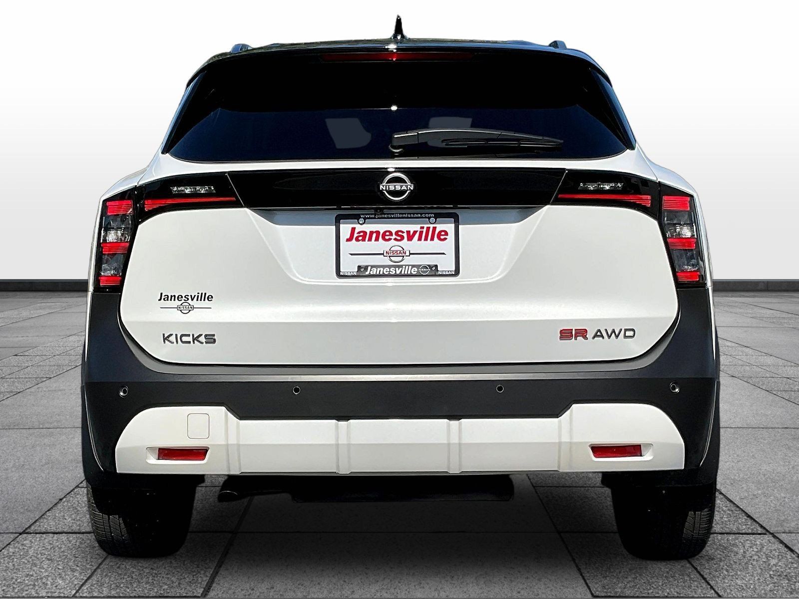 Certified 2026 Nissan Kicks SR w/ Cold Weather Package AWD/4WD image 6