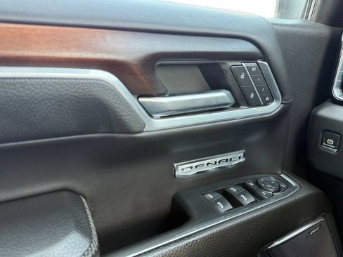 Used 2024 GMC Sierra 1500 Denali w/ Denali Reserve Package AWD/4WD image 12