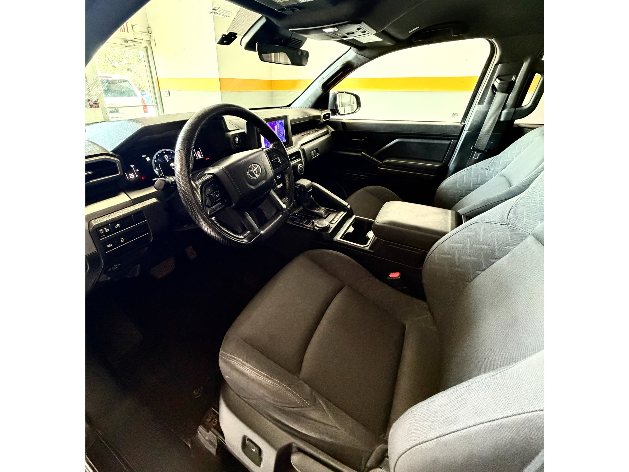 Used 2024 Toyota Tacoma SR5 AWD/4WD image 15