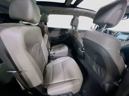Used 2017 Hyundai Santa Fe Limited image 30