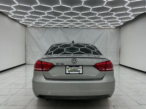 Used 2014 Volkswagen Passat 1.8T SE FWD image 10