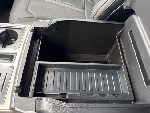 Used 2015 Ford F150 Platinum w/ Equipment Group 701A Luxury AWD/4WD image 43
