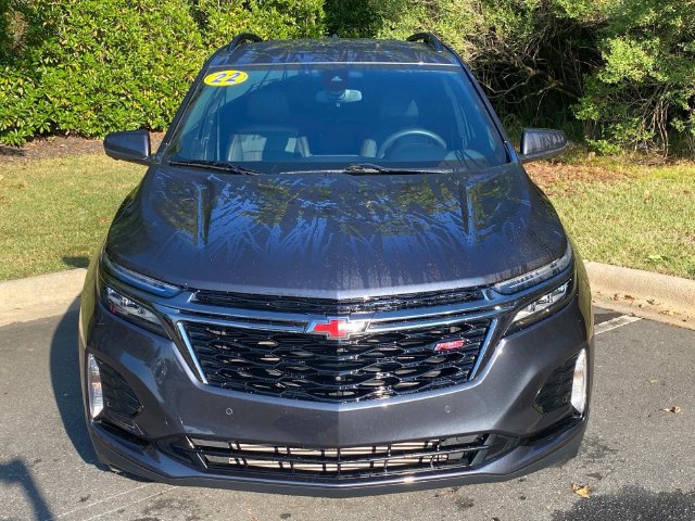 Used 2022 Chevrolet Equinox RS w/ Infotainment Package FWD image 2