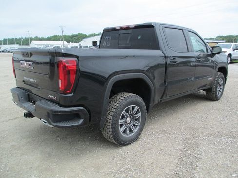 New 2026 GMC Sierra 1500 AT4 w/ AT4 Premium Package AWD/4WD image 4