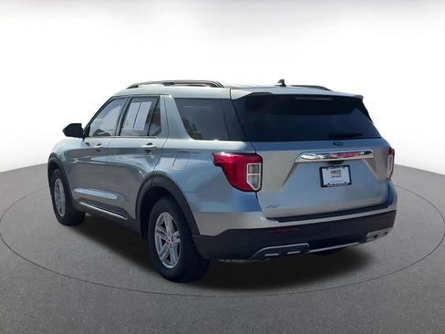 Used 2024 Ford Explorer XLT w/ Equipment Group 202A image 9
