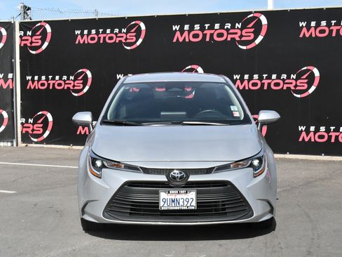 Used 2025 Toyota Corolla LE FWD image 2