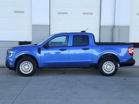 Used 2025 Ford Maverick XL image 2