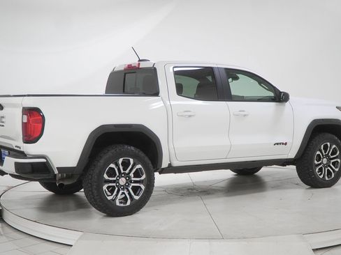 Used 2023 GMC Canyon AT4 w/ AT4 Premium Package AWD/4WD image 10