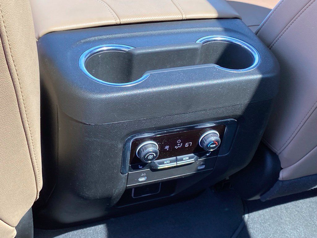 Used 2022 Chevrolet Tahoe Premier AWD/4WD image 29