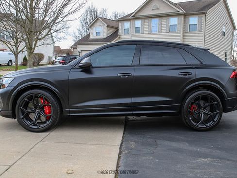 Used 2025 Audi RS Q8 performance image 3