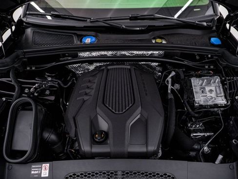 New 2026 Porsche Macan AWD/4WD image 29