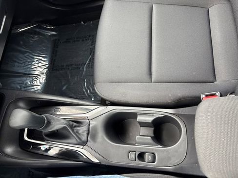 Certified 2025 Toyota Corolla LE image 35