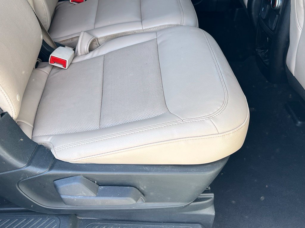 Used 2023 Ford Explorer Limited AWD/4WD image 19