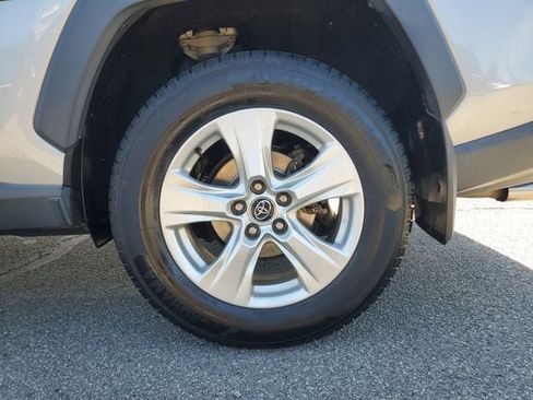 Used 2020 Toyota RAV4 XLE w/ All Weather Liner Package FWD image 10