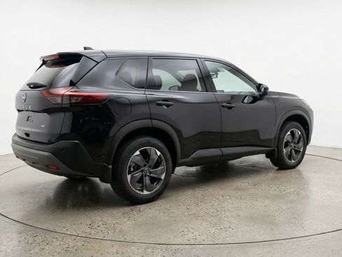 Used 2025 Nissan Rogue SV image 9