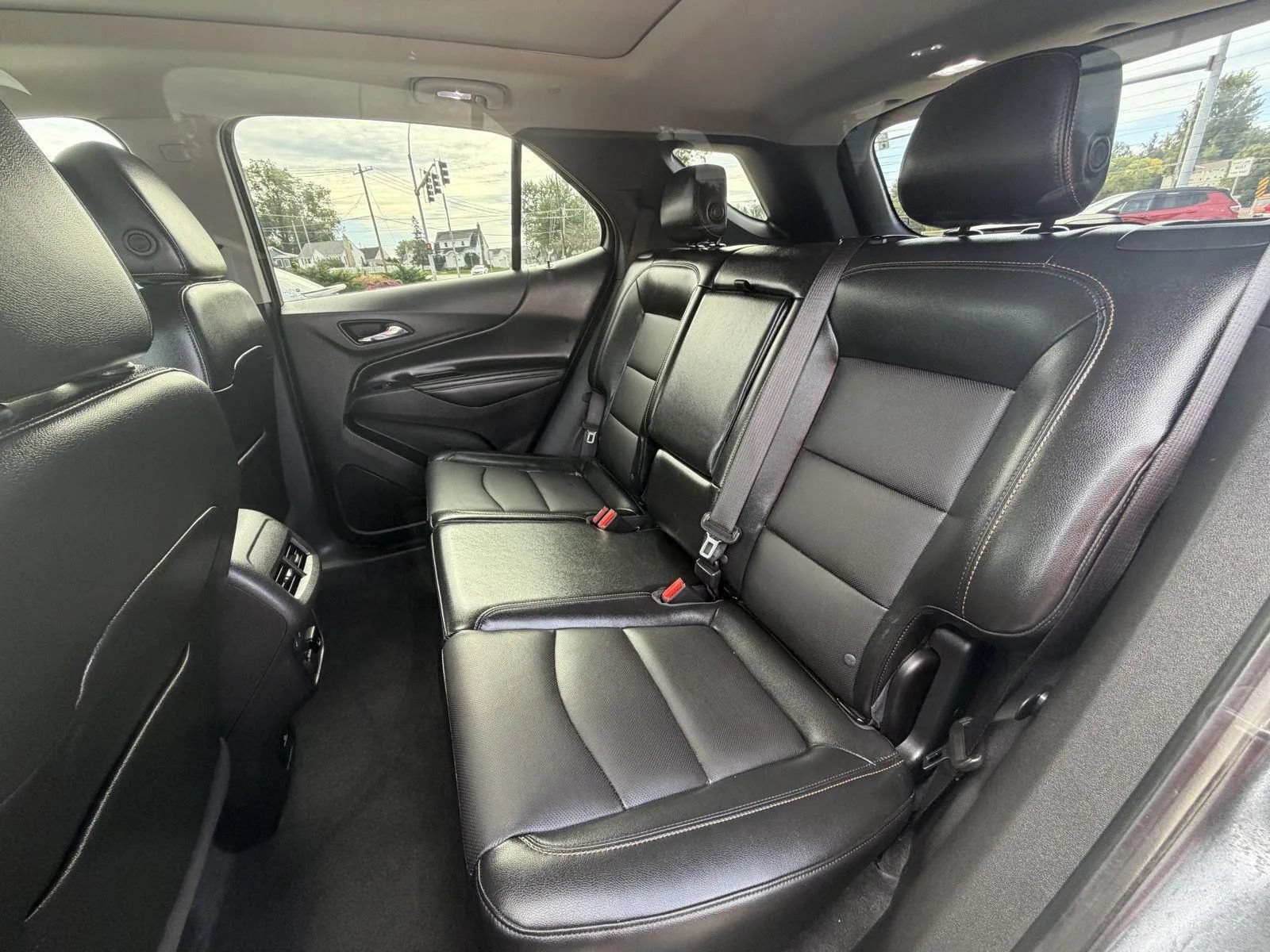 Used 2018 Chevrolet Equinox Premier AWD/4WD image 18